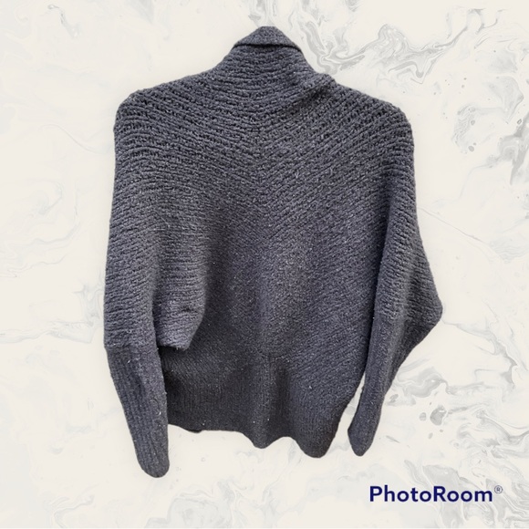 SOLD 5/30 🔮Anthropologie Grey Fuzzy Merino Wool Blend Shrug Cardigan XS - Picture 2 of 5